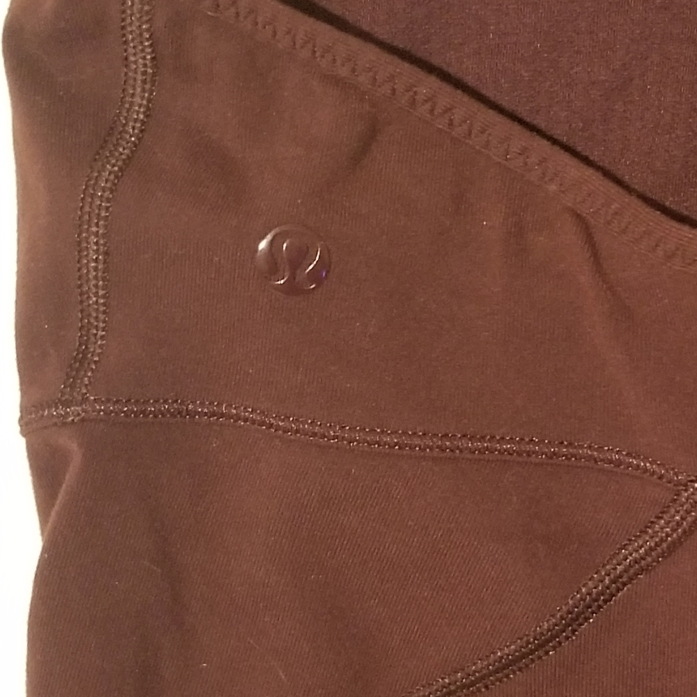 Lululemon Racerback Workout Tank Top 8 - Picture 3 of 3